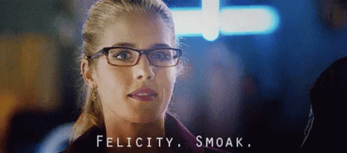 Felicity Smoak Emily Bett Rickards GIF - Felicity Smoak Emily Bett Rickards Queen Of Hearts GIFs