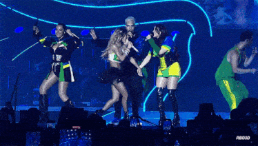 a group of people on a stage with a watermark that says rbd3d