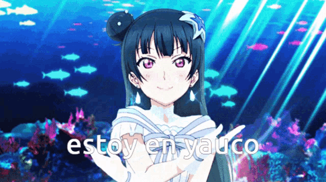 a picture of a girl with the words estoy en yauco written on it