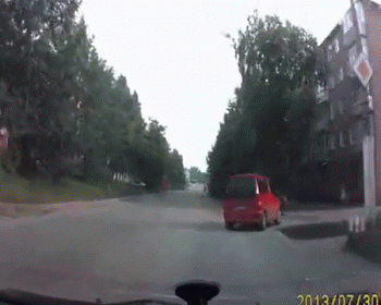 How Not To Turn Right GIF - Car Crash Turn GIFs