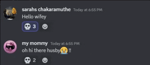 a screenshot of a discord conversation between sarahs chakraramute and mommy