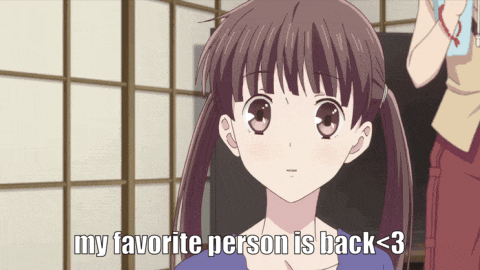 a picture of a girl with a caption that says my favorite person is back < 3