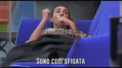 Sonia Lorenzini Sono Sfigata GIF - Sonia Lorenzini Sono Sfigata Grande Fratello Vip GIFs