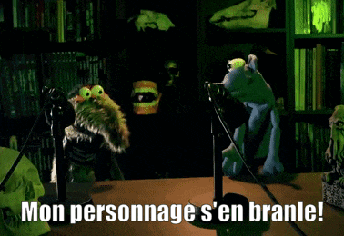 two stuffed animals are in front of a microphone and the words mon personnage s ' en branle
