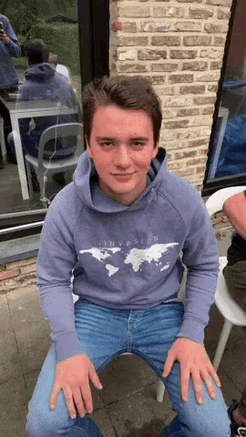 Niksmetemaken Comeon GIF