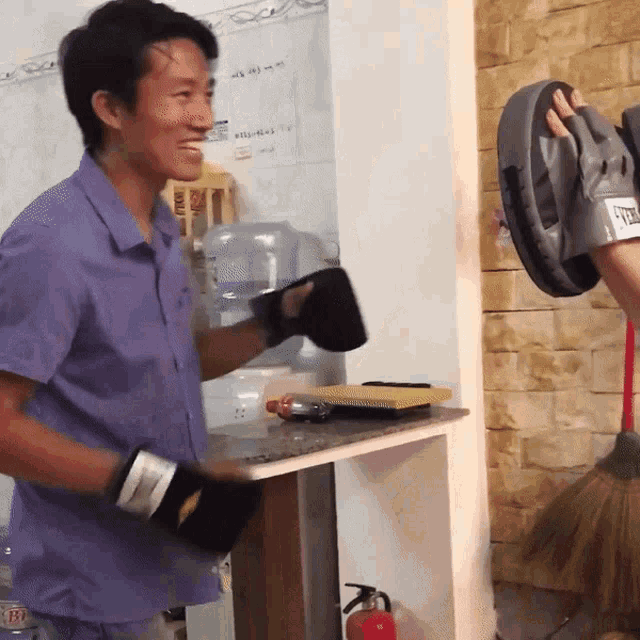 Sparring Boxing GIF - Sparring Boxing Practice GIFs