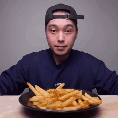 Ben Deen Let'S Find Out GIF - Ben Deen Let'S Find Out Crispiest Fries GIFs