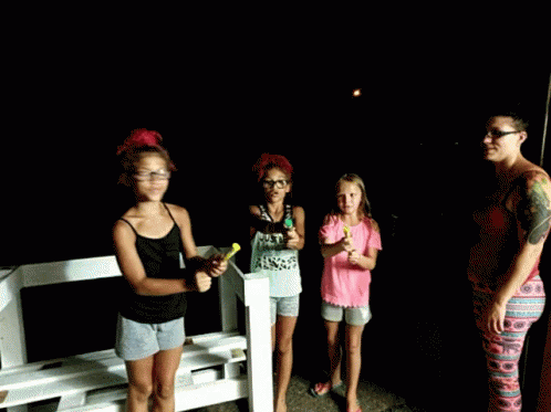 4th Of July Jenn And Kids GIF - 4th Of July Jenn And Kids Party Poppers GIFs