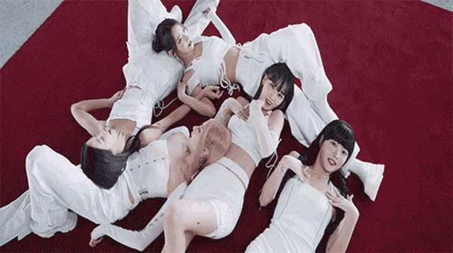 Impurities Le Sserafim GIF