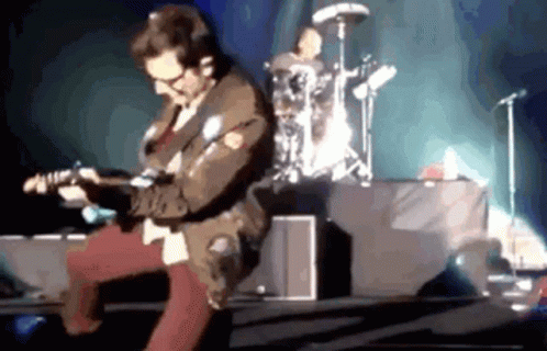 Rivers Rivers Cuomo GIF - Rivers Rivers Cuomo Fall Over GIFs