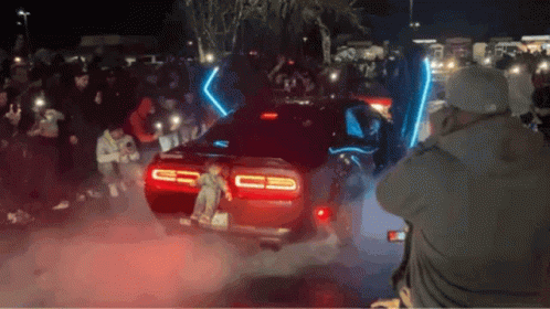 Challenger Burn Out GIF - Challenger Burn Out Cars GIFs