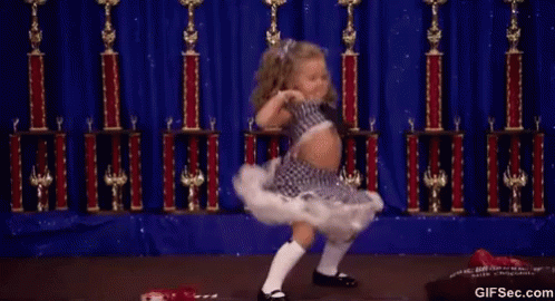Toddlers In Tiaras GIF - Dance Toddlers In Tiaras Weekend Vibe GIFs