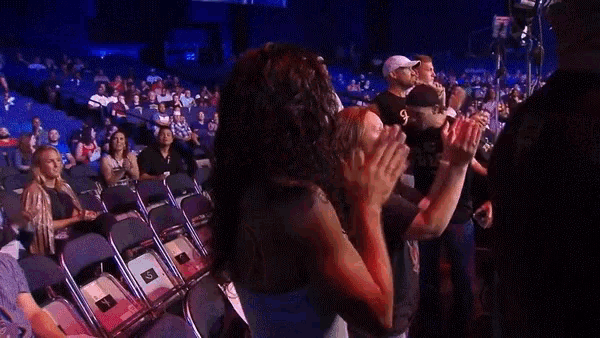 Clapping Cheering GIF - Clapping Cheering Audience GIFs