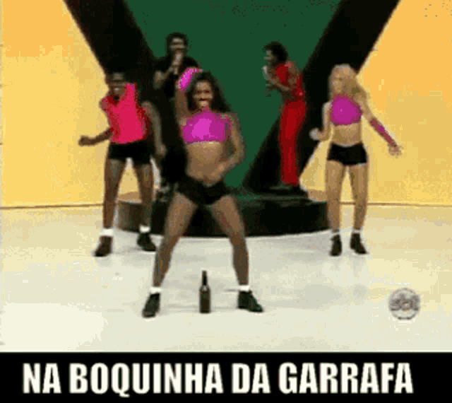 Na Boquinha Da Garrafa Bottle Dance GIF - Na Boquinha Da Garrafa Bottle Dance Brasil GIFs