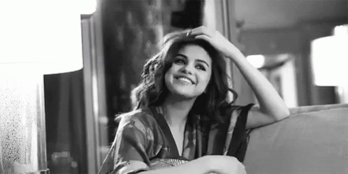 Selena Gomez Smiling GIF - Selena Gomez Smiling GIFs