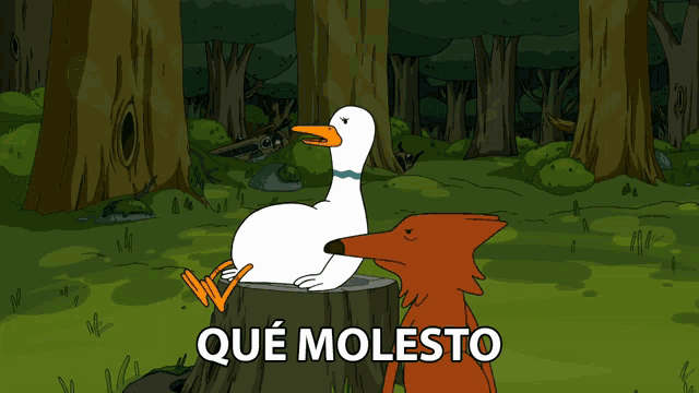 a cartoon duck is sitting on a tree stump next to a fox and the words que molesto are visible