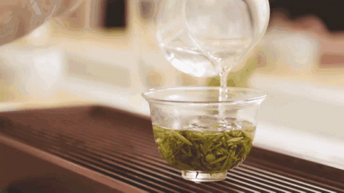 Making Tea Pour Water GIF - Making Tea Pour Water Tea GIFs