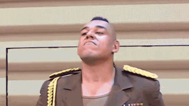 Commander Azeez Babatunde GIF - Commander Azeez Babatunde Dabba Kato GIFs