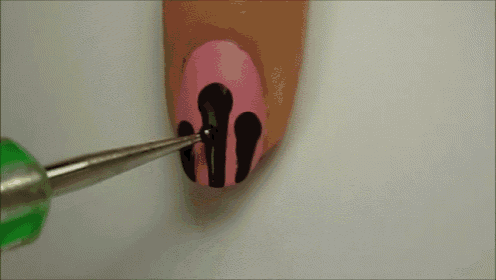 Drizzle And Sprinkles Nail Art GIF - Nailart Chocolatesauce Sprinkles GIFs