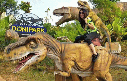 Doni Park Dino Park GIF - Doni Park Dino Park Dino GIFs