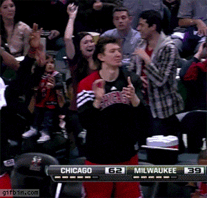 a basketball game between chicago and milwaukee with a score of 62 to 39