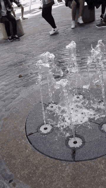 London Fontaine GIF