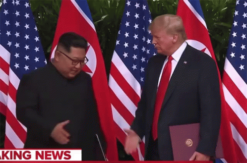 Donald Trump Kim Jong Un GIF - Donald Trump Kim Jong Un Handshake GIFs