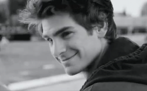 Peter Parker Andrew Garfield GIF - Peter Parker Andrew Garfield Smiling GIFs