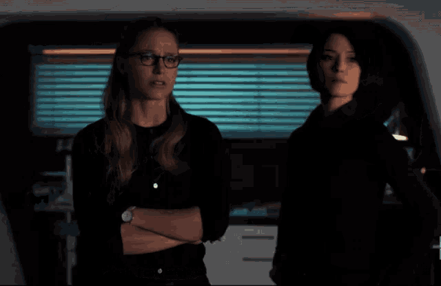 Hes From The Future Supergirl GIF - Hes From The Future Supergirl GIFs