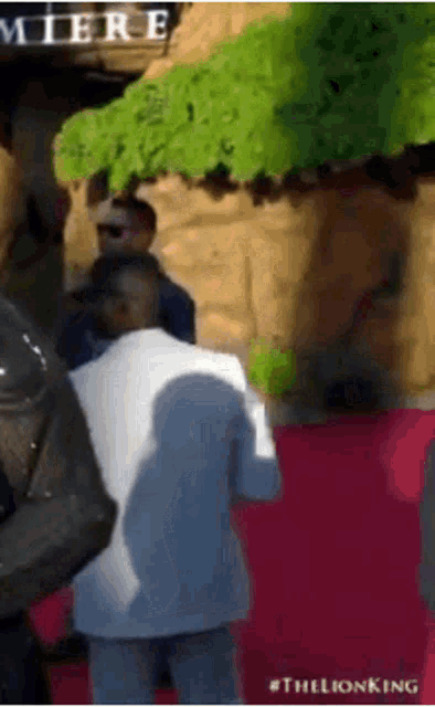 Hollywood Marco Mengoni GIF - Hollywood Marco Mengoni Red Carpet GIFs