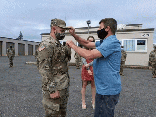 Army Pinning GIF - Army Pinning Promotion GIFs