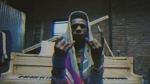 Hand Signs A Boogie Wit Da Hoodie GIF - Hand Signs A Boogie Wit Da Hoodie Bleed Song GIFs