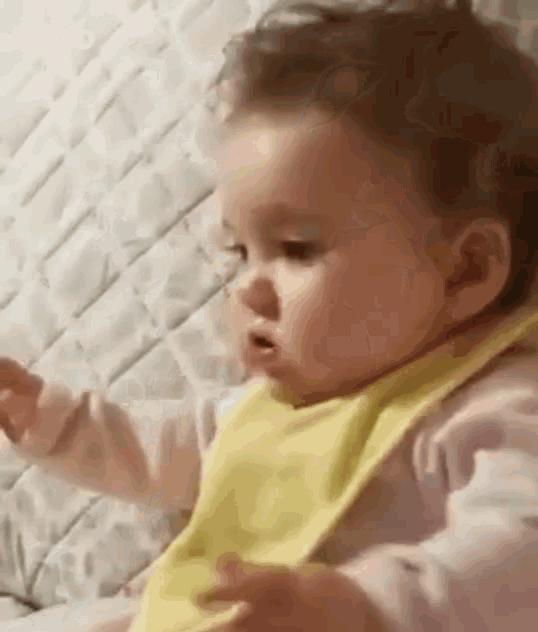 Baby Papilla GIF - Baby Papilla Exorcismo GIFs