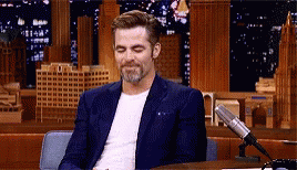 Giggle Interview GIF - Giggle Interview The Late Show GIFs