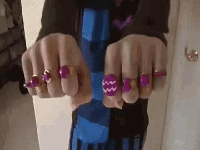 Show Us Your Rings Pretty Swag Huh GIF - Show Us Your Rings Pretty Swag Huh Kiss It Bitch GIFs
