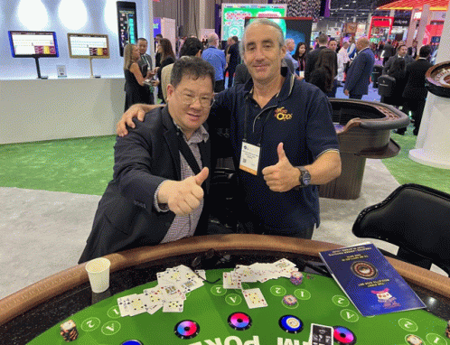 G2e Vegas2022stephen Au Yeung And Wizard Of Odds GIF