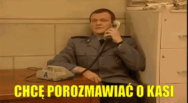 13posterunek Halynex GIF