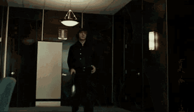 No Country For Old Men Anton Chigurh GIF - No Country For Old Men Anton Chigurh Shotgun GIFs