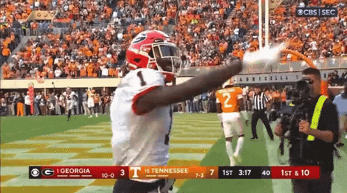 a football game between georgia and tennessee is on cbs