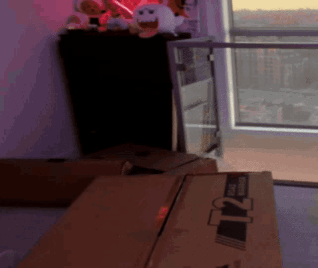 a cardboard box that says 21 on it