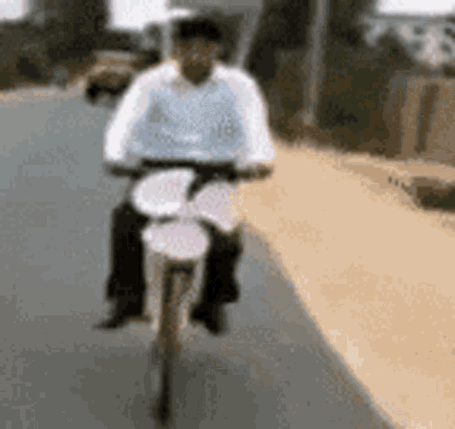 Wind Power Bicycle GIF - Wind Power Bicycle Invention GIFs