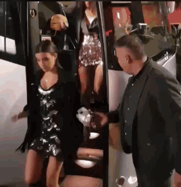 Busrapido Pussybus GIF
