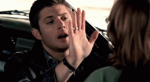 Supernatural GIF - Highfive Jensen Ackles Dean Winchester GIFs