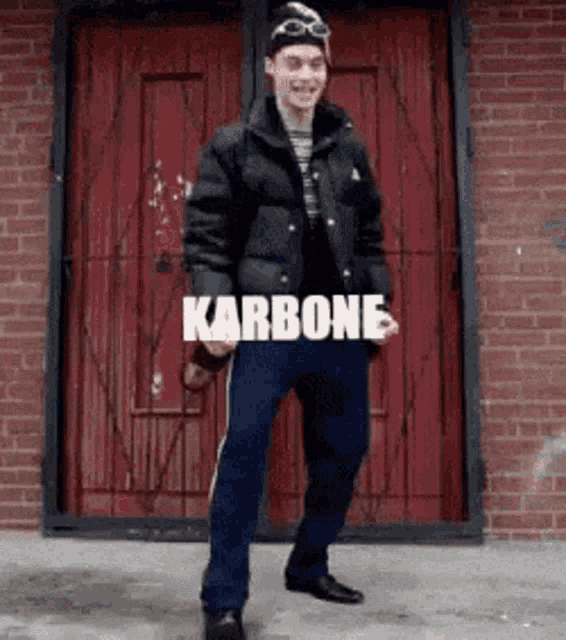 Karbone Russe GIF - Karbone Russe Dance GIFs