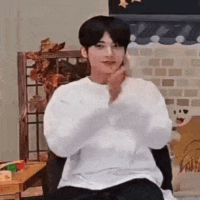 Taehyun Excited Clapping Txt GIF - Taehyun Excited Clapping Txt GIFs