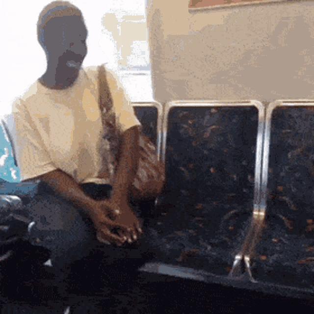 Black Lady Talking To Herself On Subway Tee GIF - Black Lady Talking To Herself On Subway Tee Lady Talking To Herself GIFs