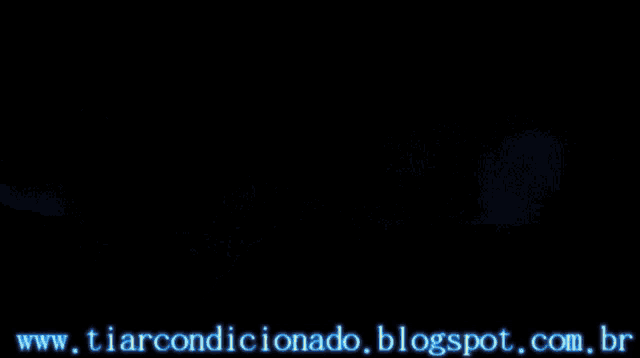 a picture of a blue and orange object with the website www.tiarcondicionado.blogspot.com.br written below it