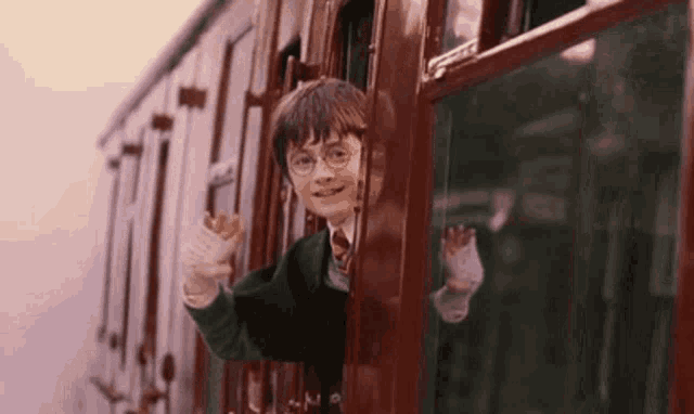 Bye Cute GIF - Bye Cute Harry Potter GIFs