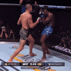 a fight between pereira and aoesanya is being shown on the ufc middleweight championship
