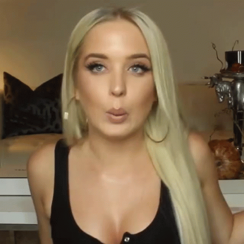Macy Kate Whats Popping GIF - Macy Kate Whats Popping Whats Up GIFs